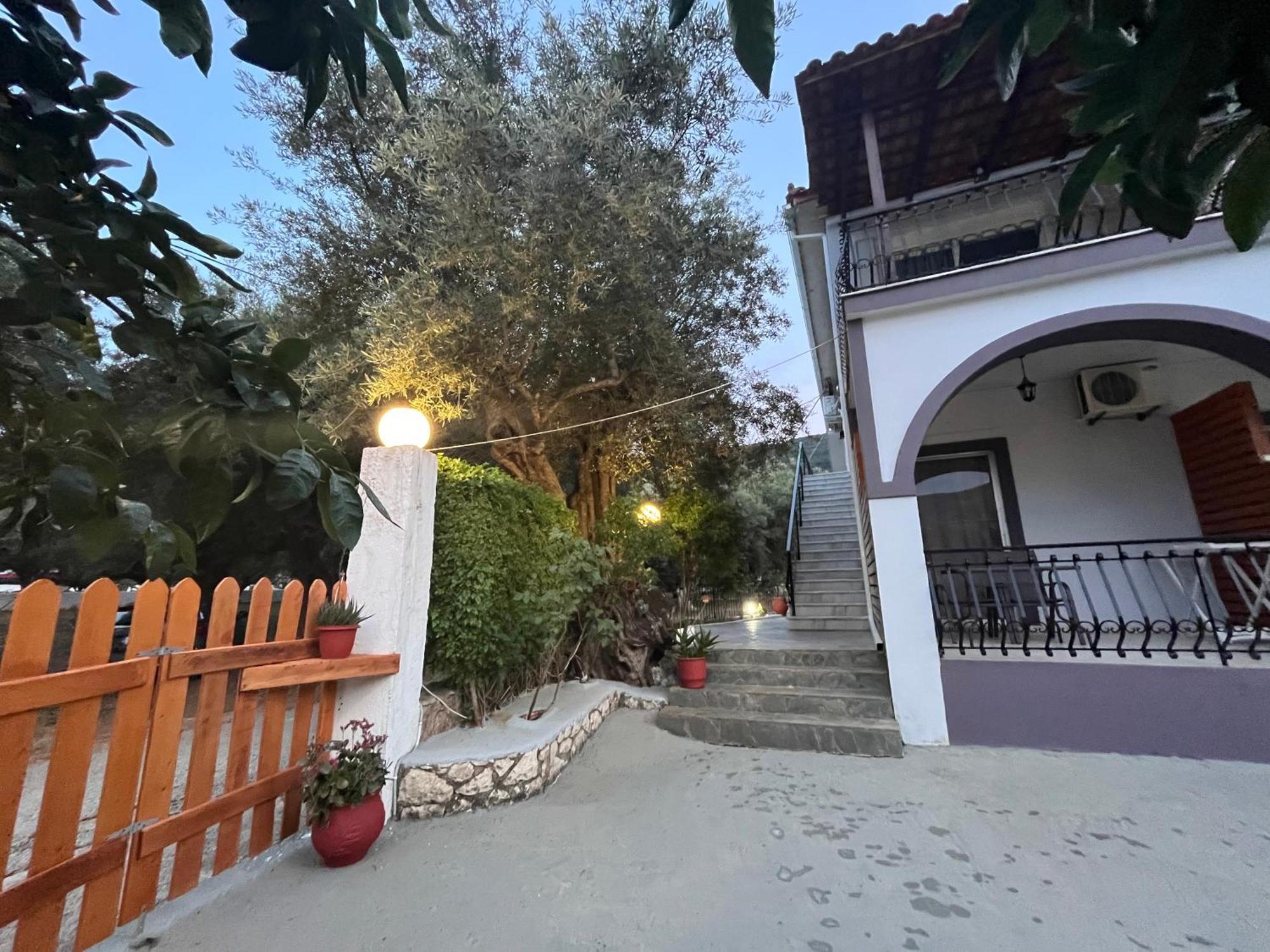 Nikos Studios Kerí Kültér fotó